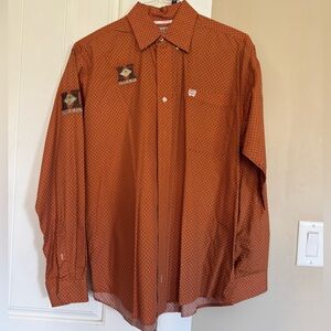 Men’s cinch button down XS